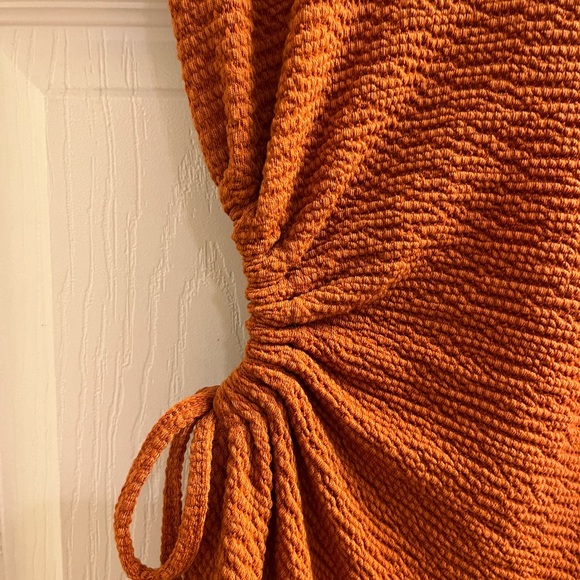 And Now This brand from Macy’s, cut-out, bodycon dress. 1X, rust color - Picture 10 of 13